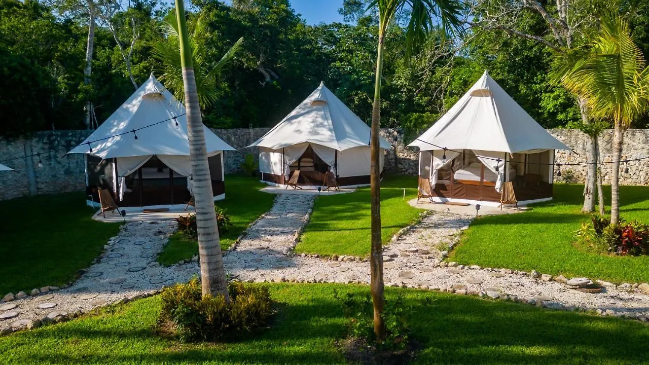 Hotel Xakluum Eco Glampings à Puerto Morelos Mexique